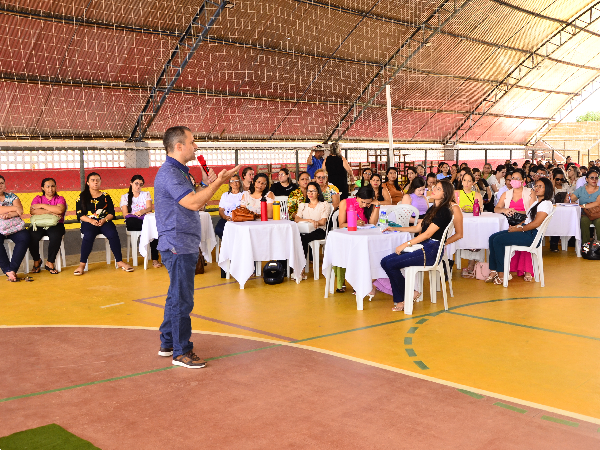 Prefeitura de Ipaporanga realiza formação para profissionais da educação da rede municipal