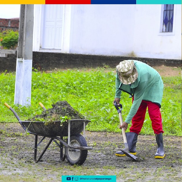 Prefeitura de Ipaporanga mantém serviços de limpeza e capinação no município
